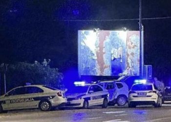 policijska vozila na ulici