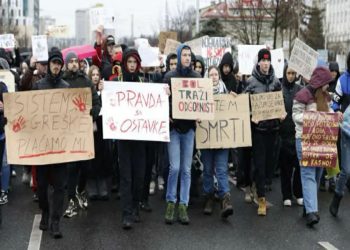 mladi na ulicama u Sarajevu