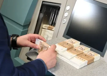 novac, bankomat
