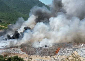 Požar na deponiji Uborak u Mostaru, proglašeno vanredno stanje