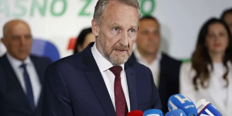 SDA nakon događaja na Drinskoj regati: Nacionalistički pir i veličanje ratnih zločinaca moraju biti sankcionisani