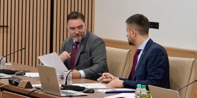 Staša Košarac i Srđan Amidžić na sjednici Vijeća ministara BiH za 11. Juli dan žalosti
