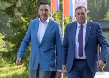 Protesti na Palama nakon racije u Enigmi, Elek i dalje bez smjene